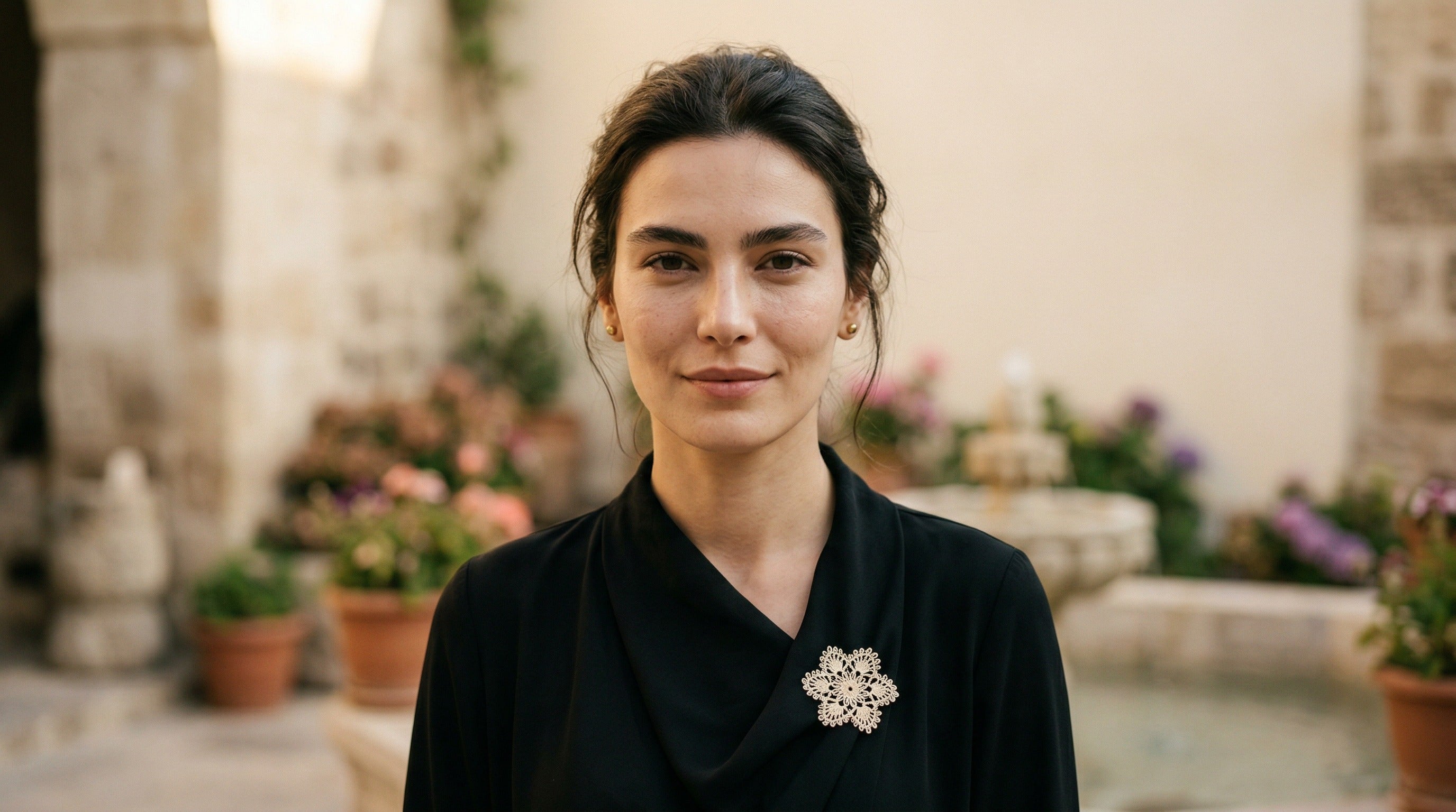 Yüzde Yağlanma Neden Olur? Cilt Tipi Analizi ve Çözümler